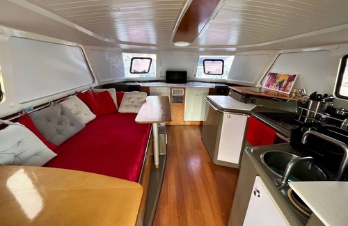 Malendure Boat Rental | A unique experience on a boat