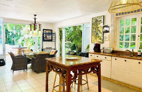 Navarro House | A urban oasis, private, peaceful, gated community.