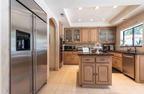 Thousand Oaks House | A Writer's Hideaway and Private Escape for the Hollywood Elite.