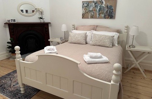 North Bendigo House | AAA Yapera on Lucan. Central Bendigo house, Close to all Bendigo venues