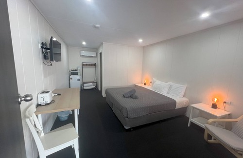 Longreach Hotel | Abajaz Motor Inn