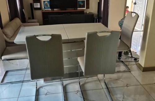 Freetown Apartment | Aberdeen Villa