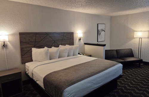 Abilene Hotel | Abilene Whitten Inn