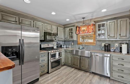 Branson West Apartment | Above It All Getaway