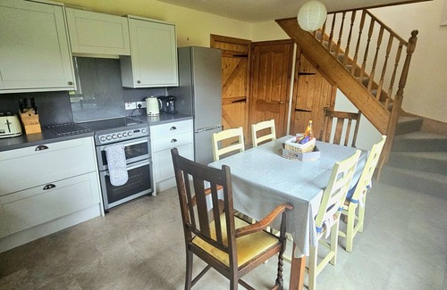 Lerags Cottage | Achalic Beag - sleeps 4 guests in 2 bedrooms