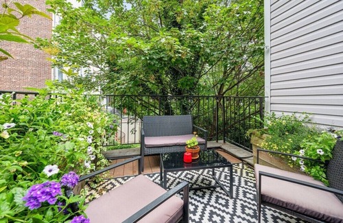 Clinton Hill Apartment | Adelphi II by Rove Travel | 3BR Ft Greene w/Deck