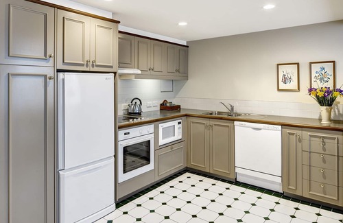 Christchurch City Centre Apartment | Adina Heritage Christchurch