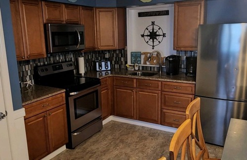 North Wildwood House | Adorable Newly renovated 3 BR 1 BA House -sleeps 8 - free wifi