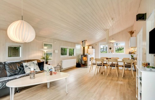 Hirtshals House | "Adrienne" - 240m from the sea by Interhome