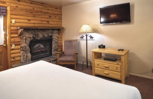 Kohls Ranch Resort | Adventure Awaits! 2 Awesome Units, Horseback Riding, Restaurant