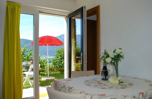 Riazzino Apartment | Agarone Agarone in Agarone