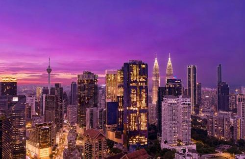 Imbi Apartment | Agile Bukit Bintang by Avery at KLCC#5 mins to Pavilion &TRX#Garden Pool#Free Parking#中英文房东