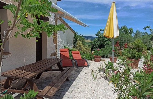 Pergola Apartment | Agriturismo Vecchia Quercia, apartment "La Casetta" for 2 people