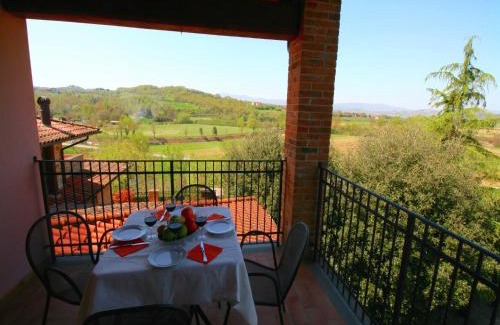 Popoltaio-Schiacciato House | Air-conditioned flat with pool and wellness area