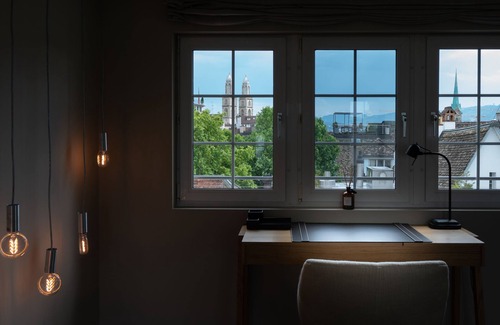 Niederdorf Apartment | Airhome Limmatquai River View Apartment