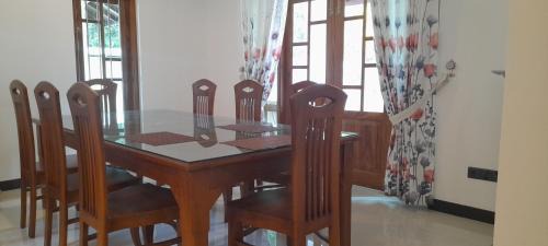 Andiambalama House | Airport A4 Travelers Lodge - Free Airport Pick Up & Drop 24HRS - Free Wi-Fi unlimited - Excellent Customer Service