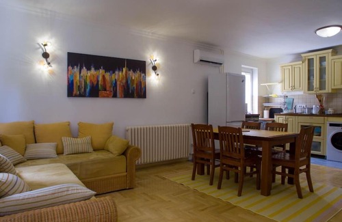 Novi Beograd Apartment | Airport Belgrade Apartment/ ABA