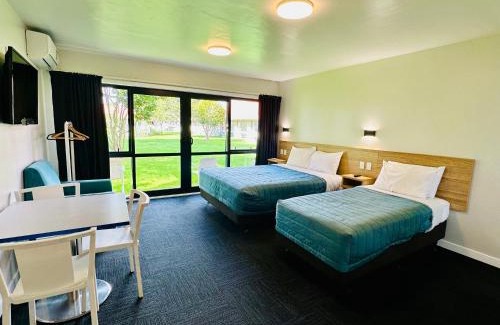 Mangere Hotel | Airport Gold Star Motel