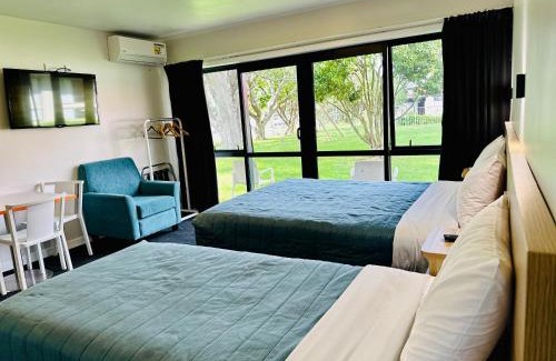 Mangere Hotel | Airport Gold Star Motel