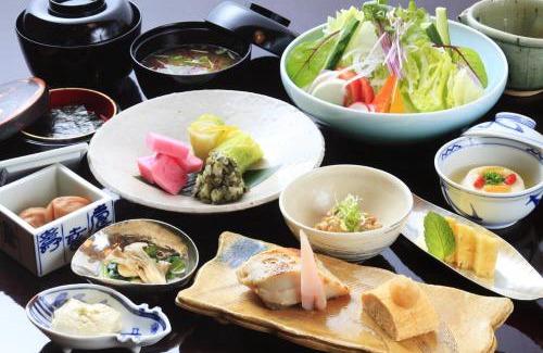 Yawatano Hotel | Akazawa Geihinkan