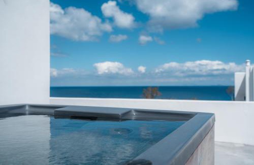 Kamari Hotel | AKRI Suites Vourvoulos