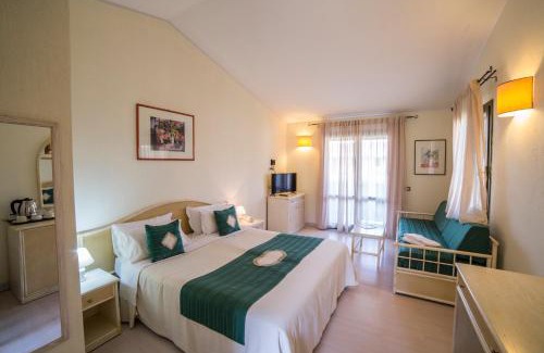 Costa Rei Hotel | Albaruja Hotel