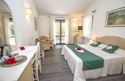 Costa Rei Hotel | Albaruja Hotel