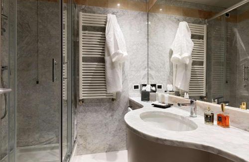Albavilla Hotel | Albavilla Hotel & Co