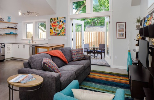 Alberta Arts District House | Alberta Nest: Home Base for Adventure in the City