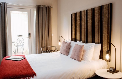 Bendigo Hotel | Alexandra Place
