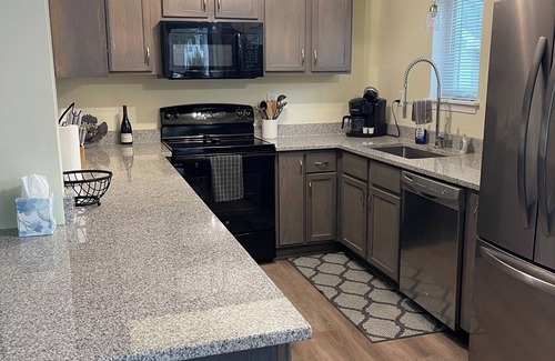 Algonac Apartment | Algonac, Great Place To Stay With Water Access To St. Clair River