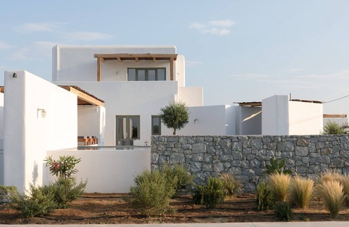 Naxos Town Villa | Alio Suites with private swimming pool (2suites)