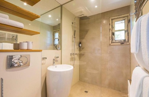 Chateau-d'Olonne Apartment | All recently renewed with clear parquet and modern lighting