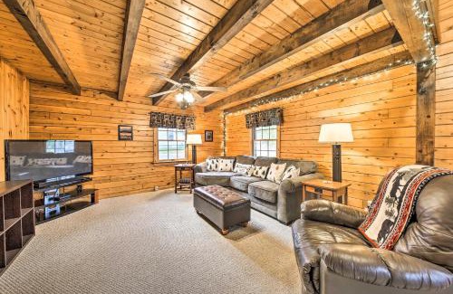 Greenville Junction House | All-Season Sanctuary Steps to Moosehead Lake