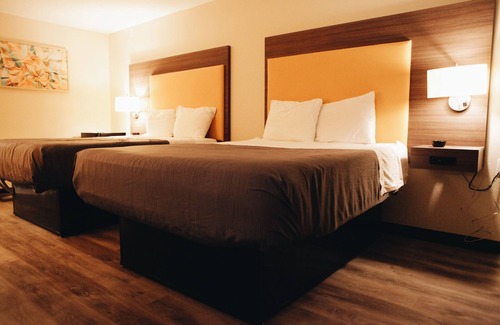 Ellendale Hotel | All Seasons Inn & Suites