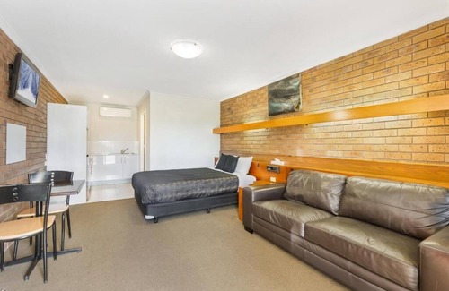 White Hills Hotel | Allara Motor Lodge