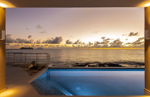 Beacon Hill Villa | ALMA - DIRECT BEACH ACCESS 4 BR VILLA