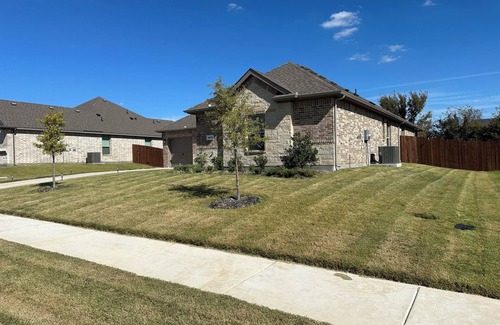 Midlothian House | Almost Brand New 3-bed house in Midlothian with AC and a beautiful outdoor BBQ!