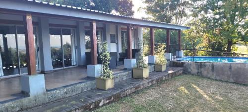 White River Apartment | Aloe Arbour Self-catering cottages
