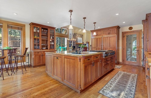 Beaver Creek House | ALPINE MANSION, 9bd + LOFT BR SLEEPS 24 HUGE 8000 sq ft EXCLUSIVE BEAVER CREEK!