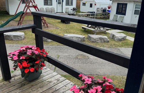 Wasaga Beach Cottage | Alton Lodges