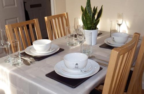 Gorleston-on-Sea House | Amama's Cabin