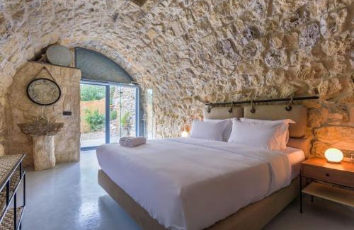 Kfardebian Villa | Amani Luxury 4-Bedroom Villa & Pool in Batroun