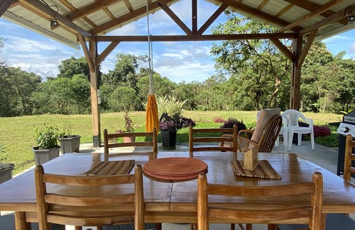 San Miguel de los Bancos Cottage | Amazing 2-bedroom cottage in Milpe cloud forest.