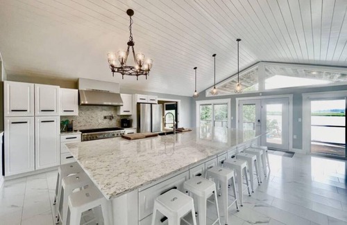 Bigfork House | Amazing Flathead River Location Gunner River Lodge