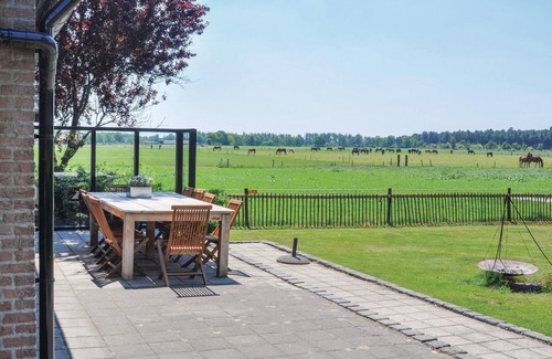 Leende House | Amazing home in Leende with WiFi