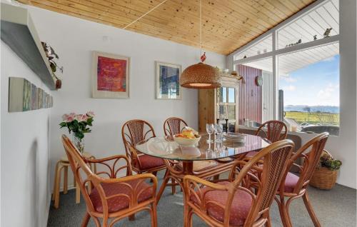 Mesinge House | Amazing Home In Mesinge With Kitchen