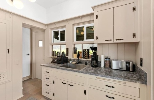 Bankers Hill House | Amazing Location - Views of Bay and Downtown
