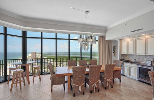 Orange Beach Condo | Amazing Penthouse living~Upscale~Luxury~Corner unit~BEST Views~Private balcony!