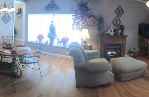 West Jefferson House | Amazing Price for a Two Bedroom Getaway, in the High Country